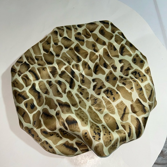 Leopard Print Satin Hair Bonnet - Picture 3 of 3